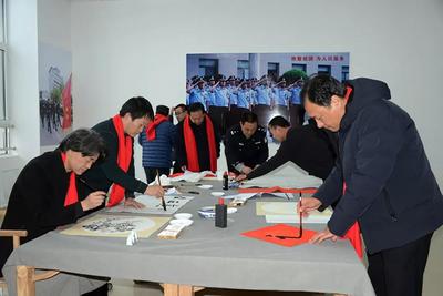 翰墨飄香迎新春，警民同心繪和諧——諸城市公安局與文聯(lián)成功舉辦書畫聯(lián)誼交流活動(dòng)